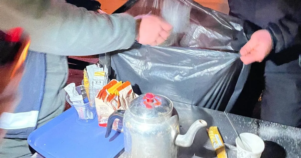 İzmir Zabıtası'ndan fahiş fiyat ve izinsiz satışa geçit yok!