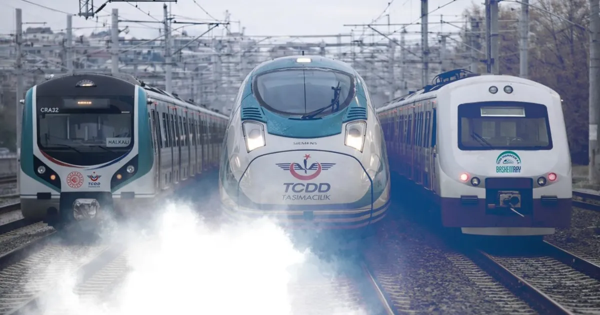 TCDD'den bayram yoğunluğuna ek sefer ve vagon