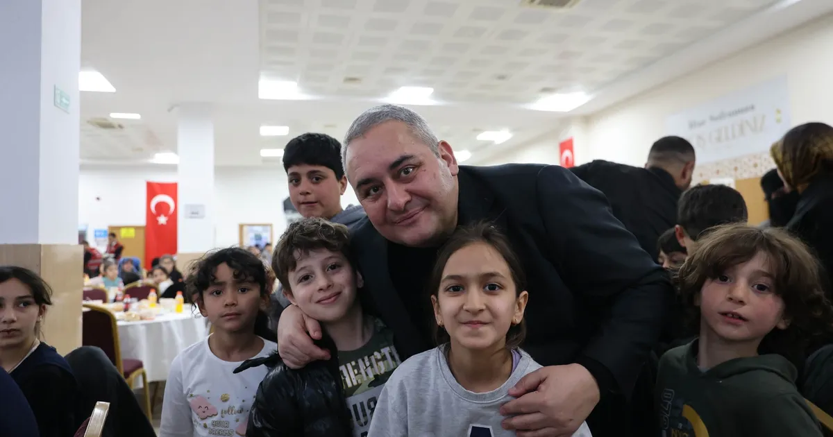 Ankara Keçiören'de yetim ve öksüz çocuklara özel sofra