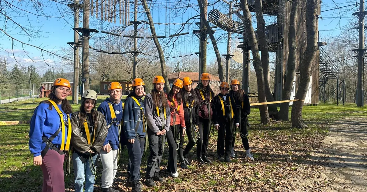 Sakaryalı gençler Macera Park’ta kamp deneyimi yaşadı