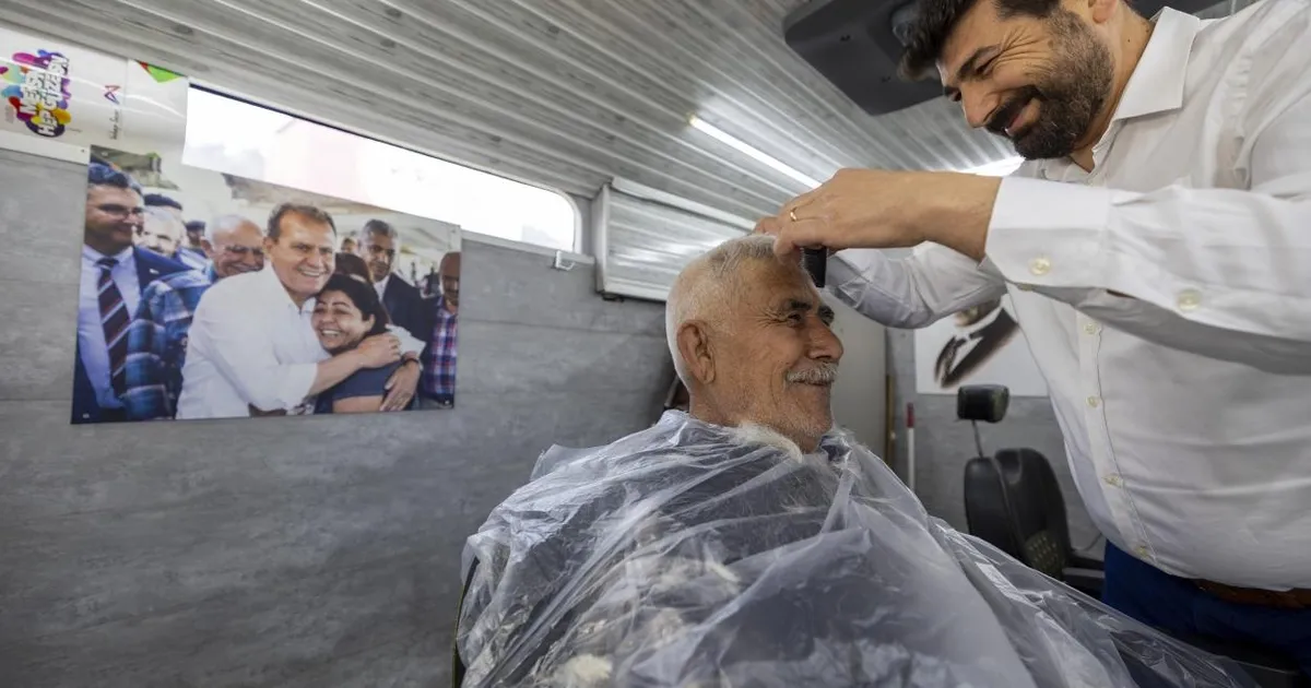 Mersin'de bayram öncesi mobil kuaför hizmeti