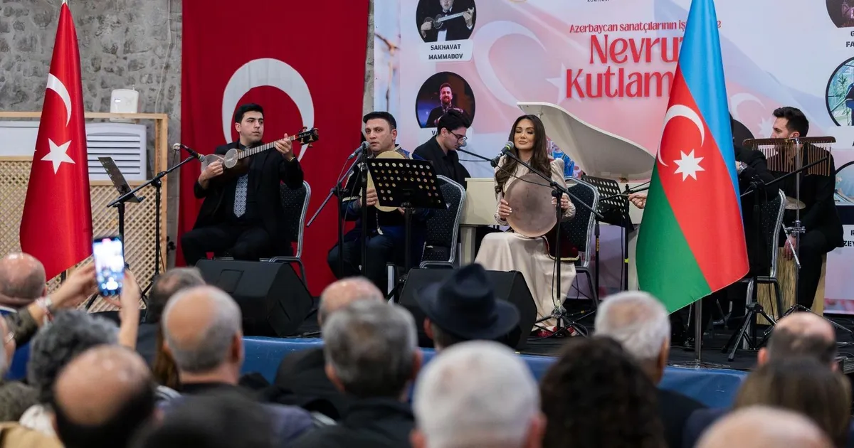 İzmir'de Azerbaycan rüzgarı