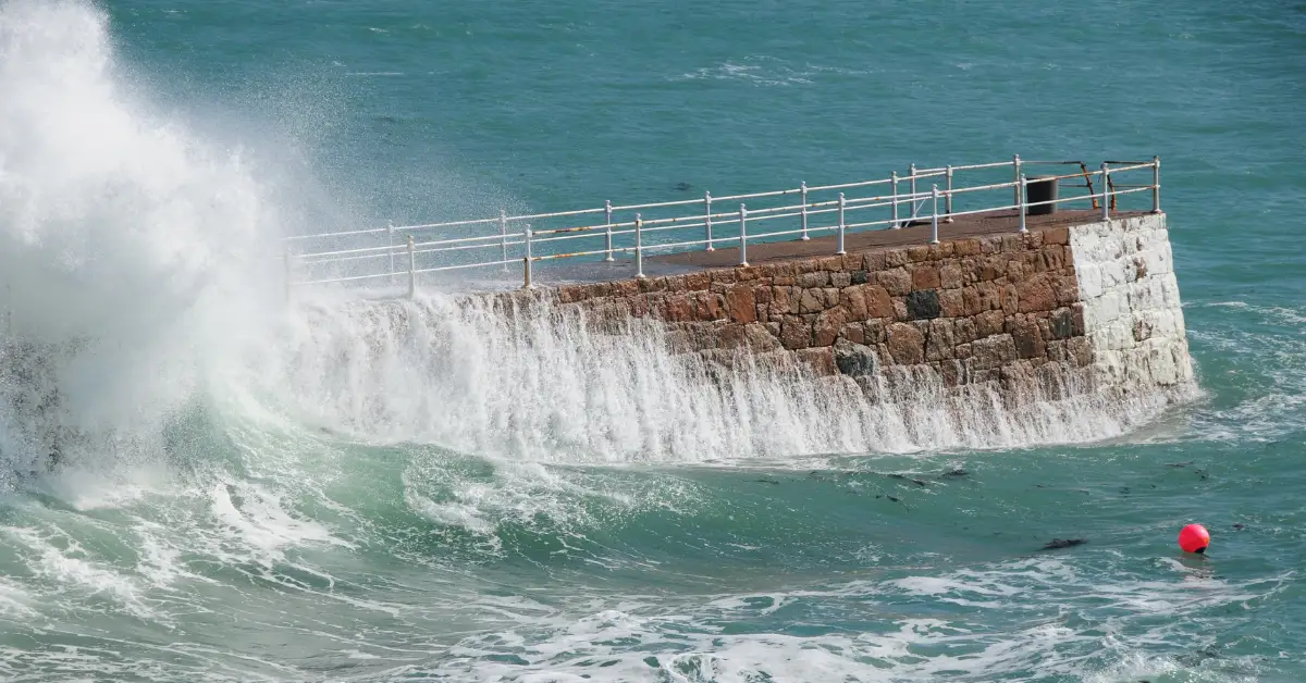 Denizlerde fırtına: Dört bölgede kuvvetli rüzgar bekleniyor - Gündem Haberleri