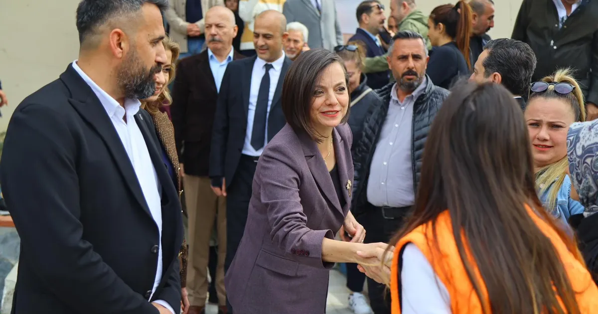 İzmir Karabağlar Belediyesi bayramlaştı - Gündem Haberleri