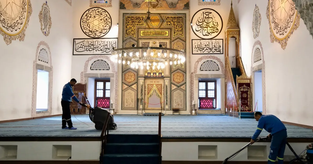 Bursa Yıldırım'da camilere bayram temizliği