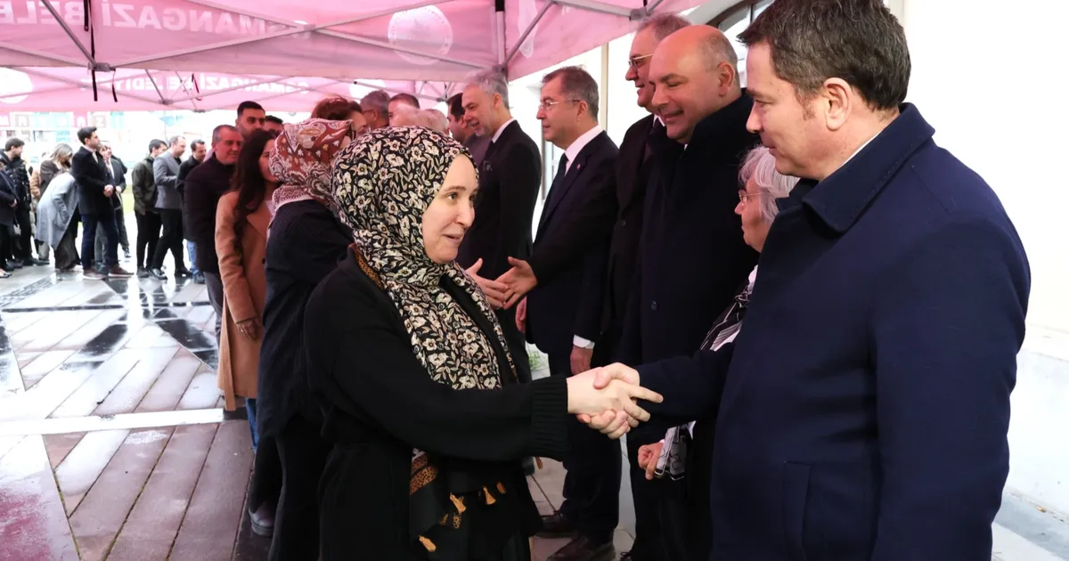 Bursa Osmangazi'de Başkan Aydın personeliyle tek tek bayramlaştı