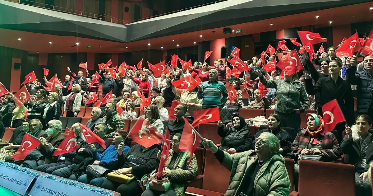 İstanbul Bakırköy’de Çanakkale ruhu türkülerle yaşatıldı