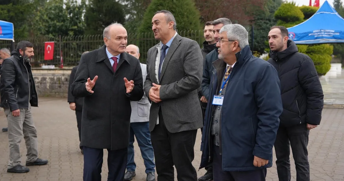 Başkan Özlü bayram arifesinde vatandaşlarla buluştu