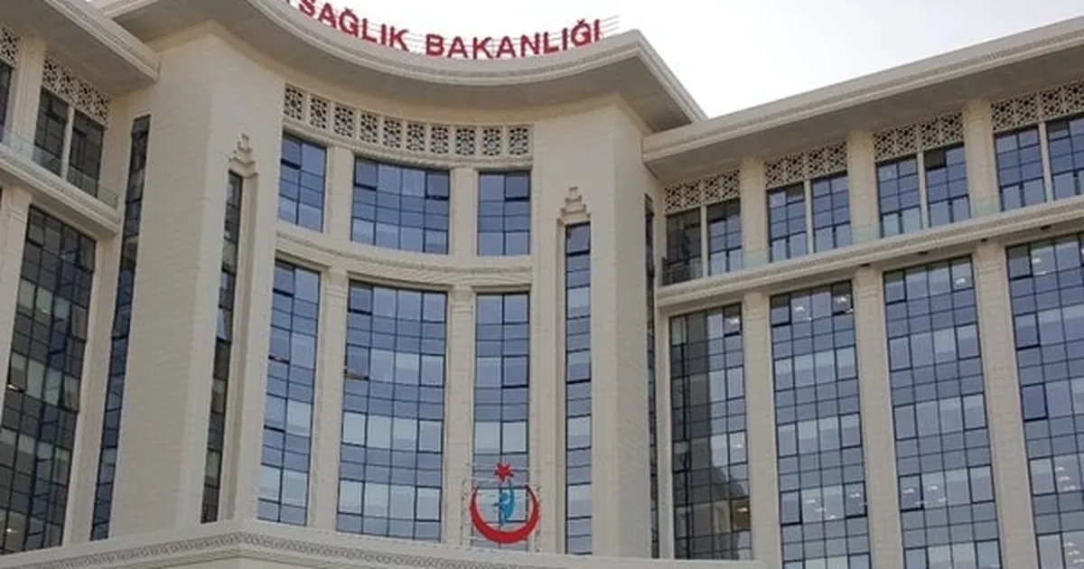 381 bin sağlık çalışanı bayram boyunca görev başında