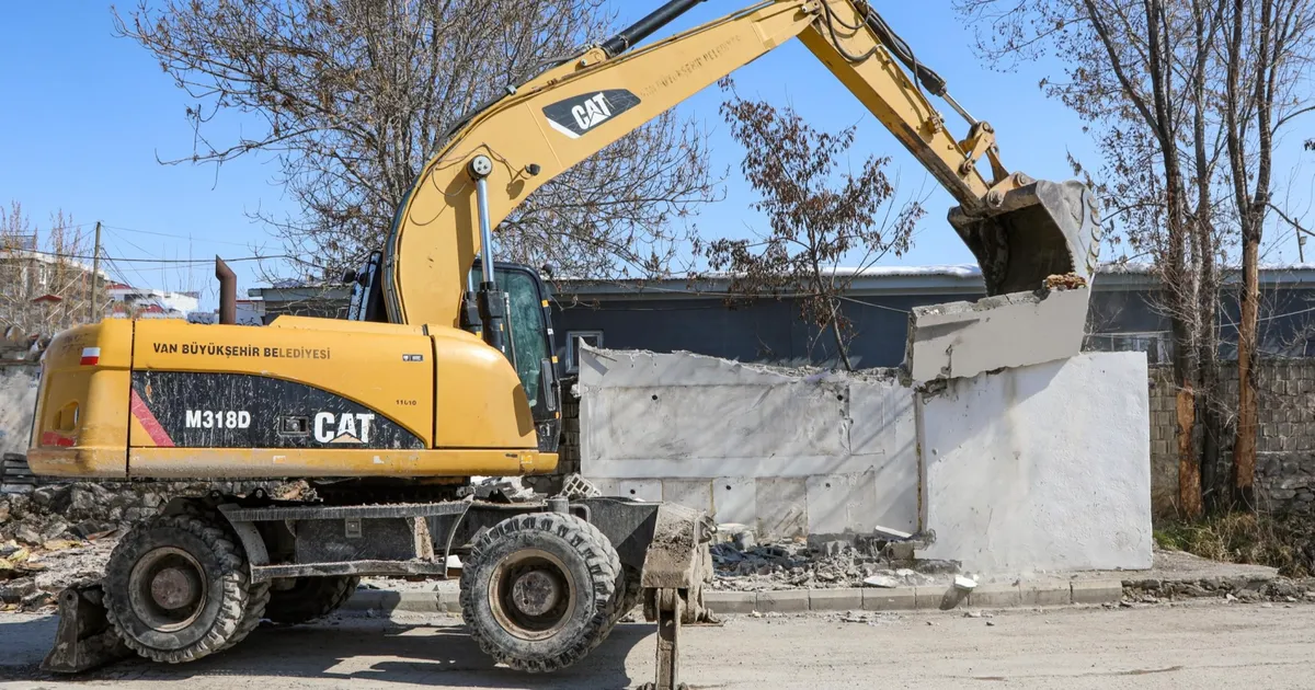 Van'da kaçak yapılara geçit yok