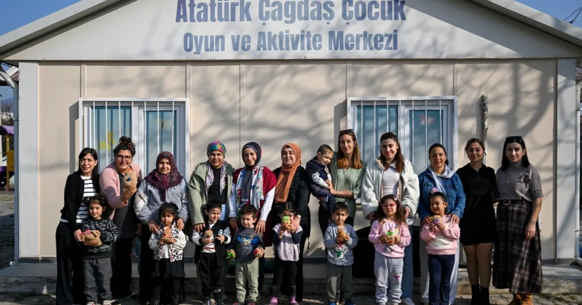 Bornovalı miniklere Çim Adam Atölyesi - Gündem Haberleri