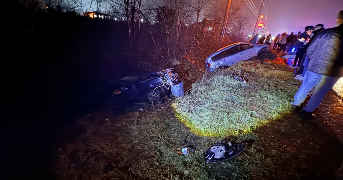 Düzce’de iki otomobil çarpıştı: 6 yaralı