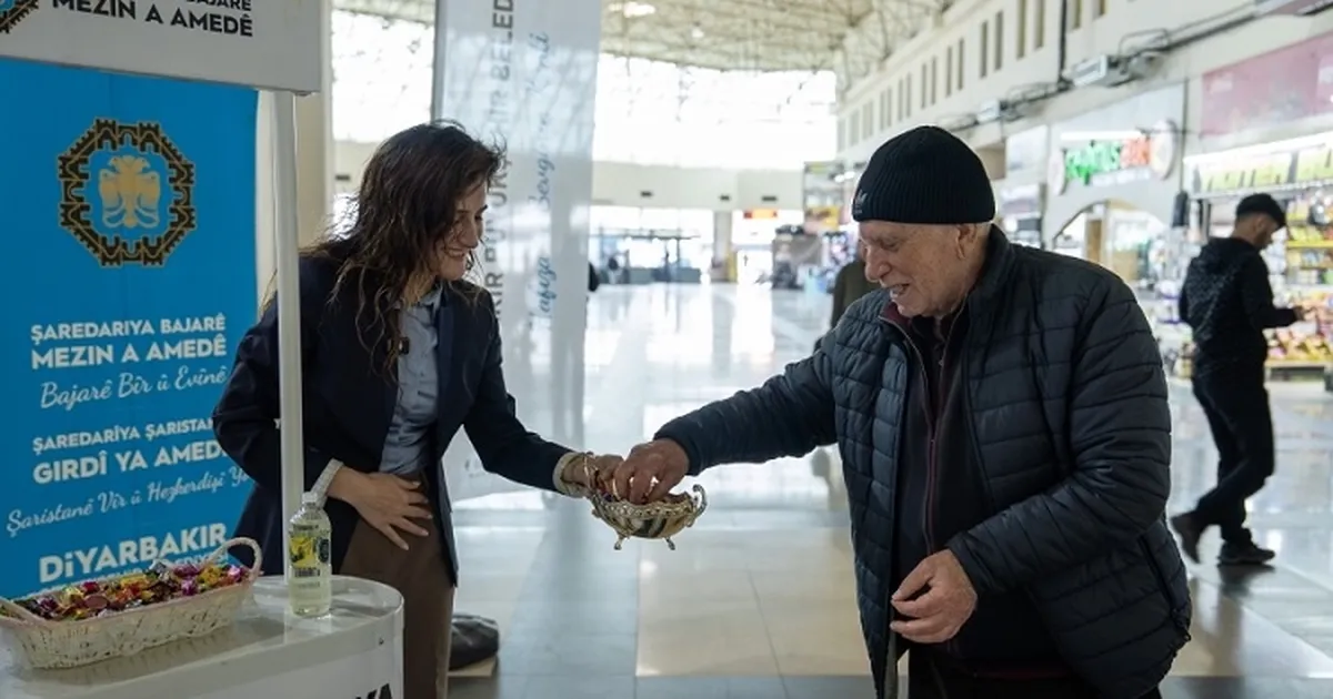 Diyarbakır Büyükşehir'den bayramda yurttaşlara ikram - Gündem Haberleri