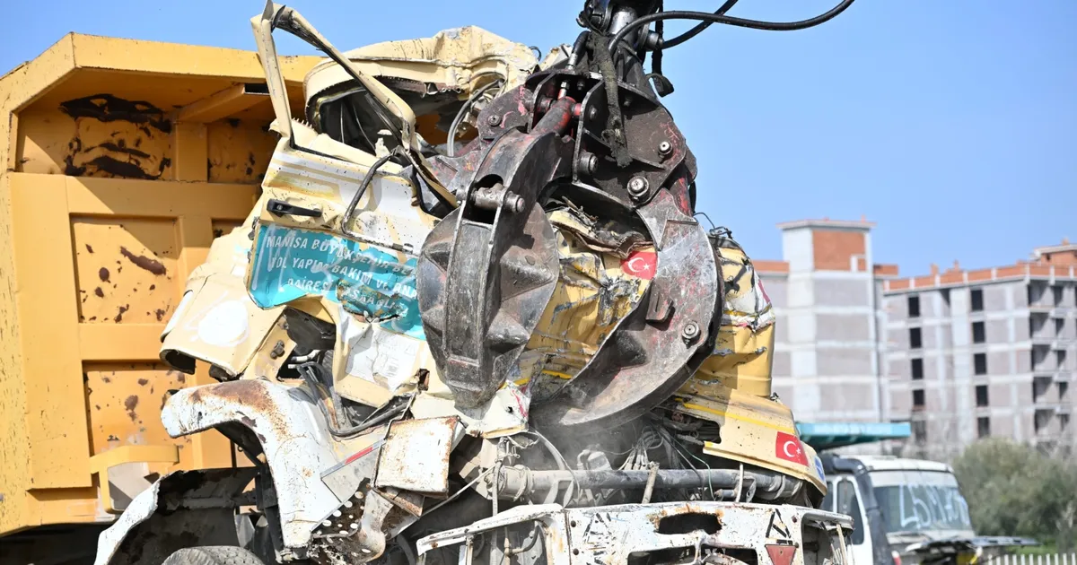 Manisa’da hurda ve sahipsiz araçlar MKE’ye sevk edildi