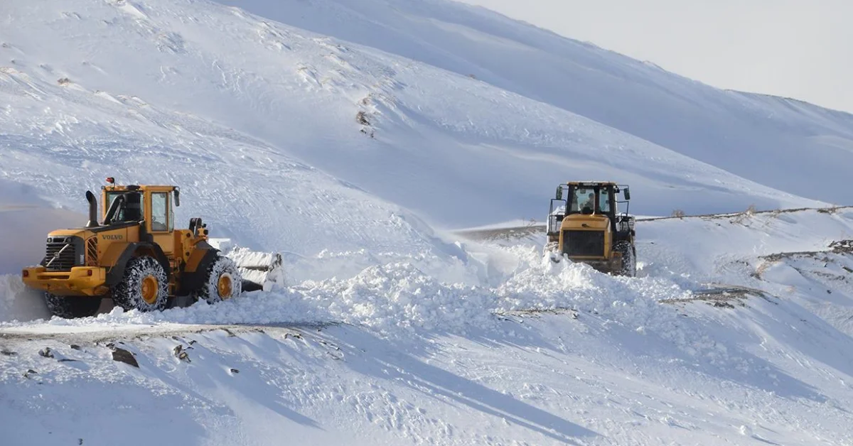 Martta kış geri döndü: 3 ilde 103 yol kapalı