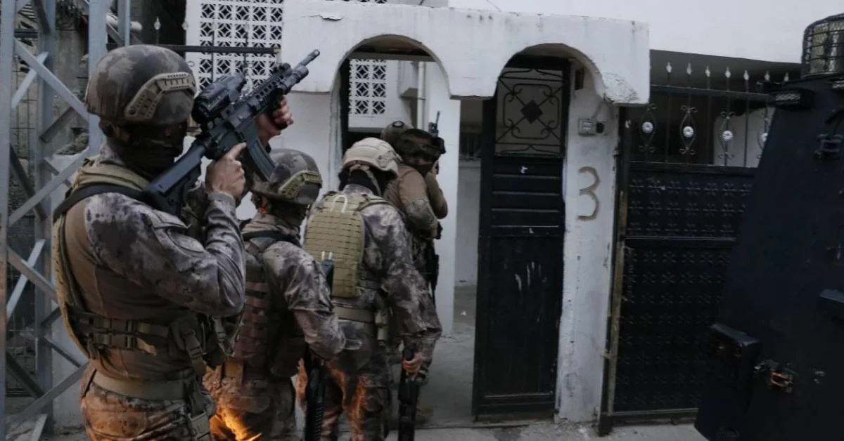 İstanbul merkezli DEAŞ operasyonu: 9 gözaltı