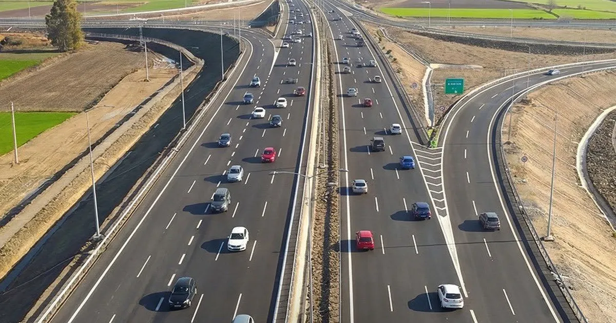 Aydın–Denizli Otoyolu’nda bayram rekoru... Günlük araç geçişi 22 bini aştı