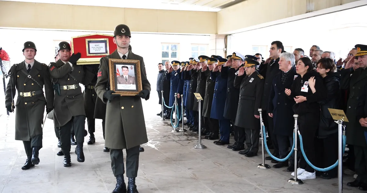 TSK’dan şehit binbaşı Sinan Taştekin’e son görev