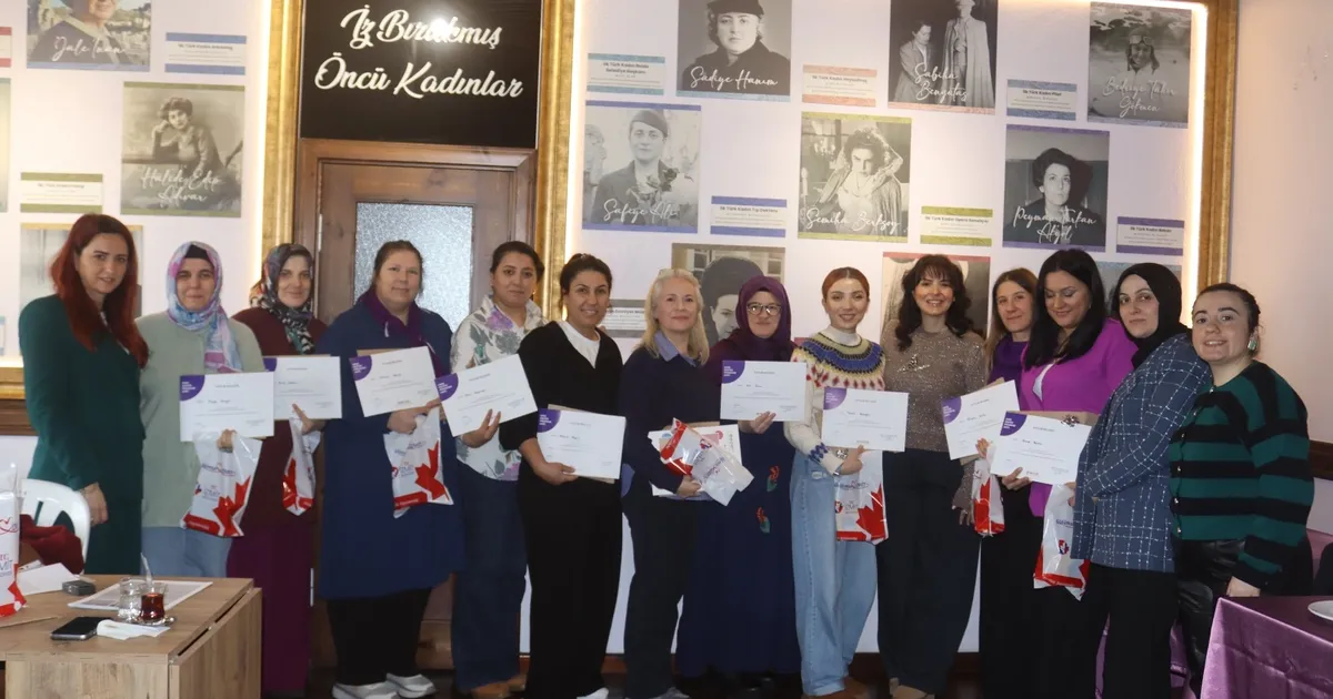 Kocaeli İzmit’te anneler eğitimle güçleniyor