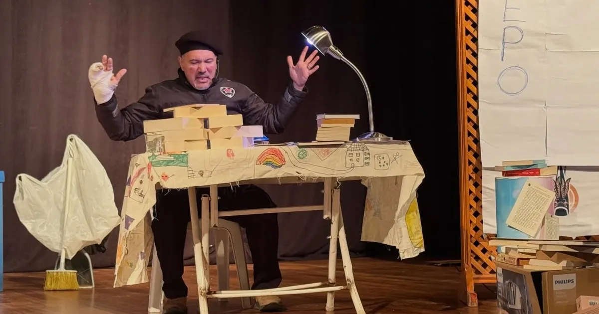 Gölcük'te Kütüphaneler Haftası’nda öğrencilere tiyatro keyfi