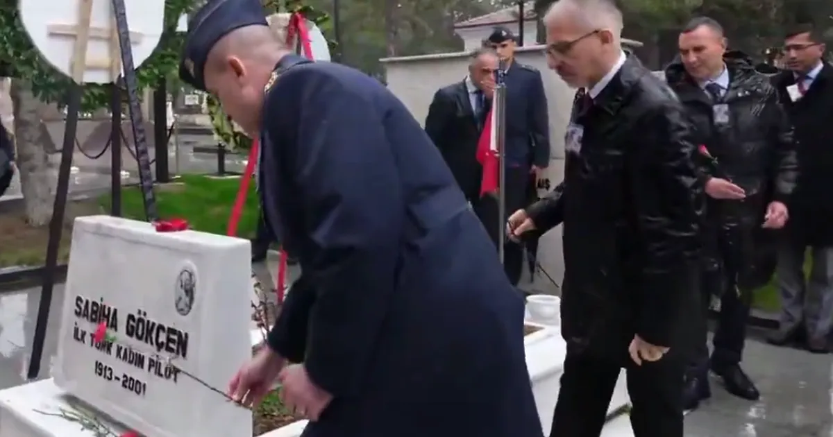Sabiha Gökçen vefatının 25. yılında anıldı