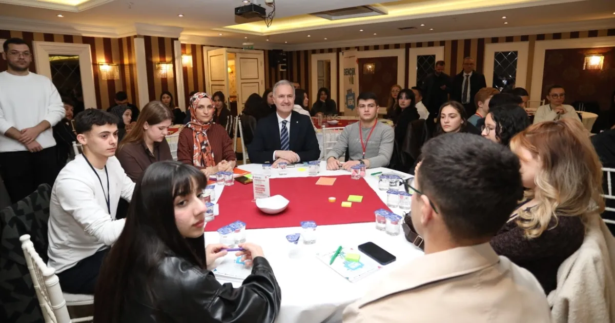 Bursa İnegöl’de gençler söz sahibi oluyor