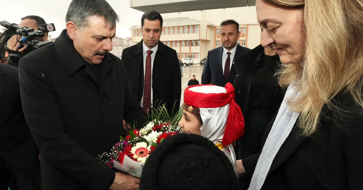 Bakan Çiftçi Ağrı’da... Valilik ziyaretinde vatandaş odaklı hizmetleri değerlendirdi