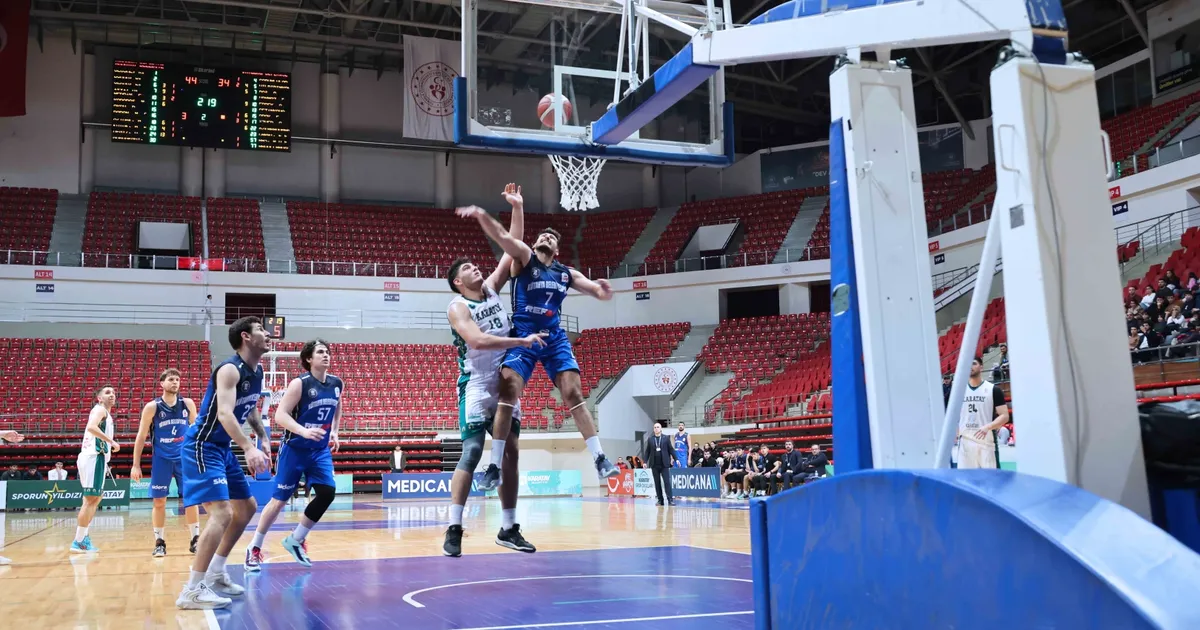 Konya Karatay play-off'a galibiyetle başladı