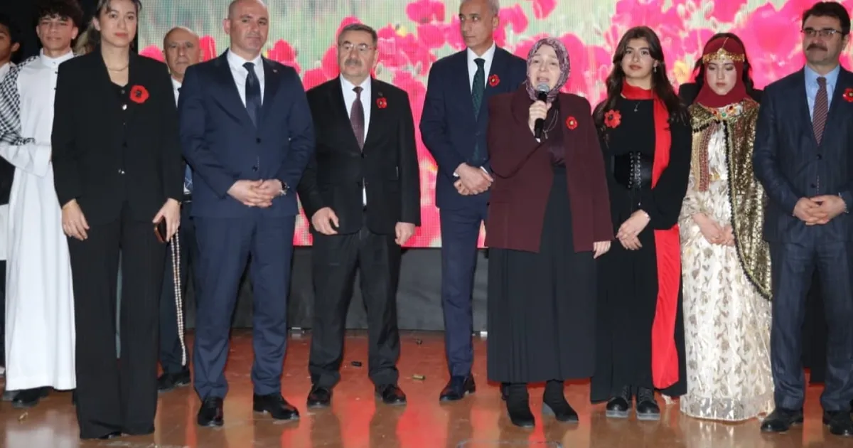 Ankara'da lise öğrencileri Çanakkale ruhunu sahneye taşıdı