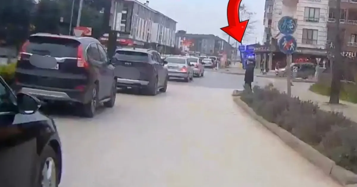 Düzce’de yaya geçidinde sürücü duyarsızlığı tepki çekiyor