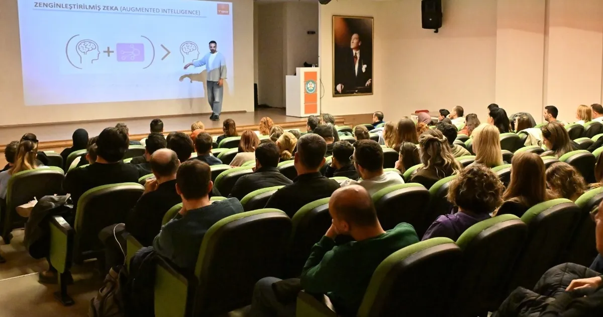 Manisa Büyükşehir personeline yapay zekâ eğitimi