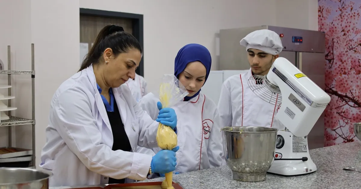 Kocaeli Büyükşehir’in “Beyaz Kalpleri” umut saçıyor