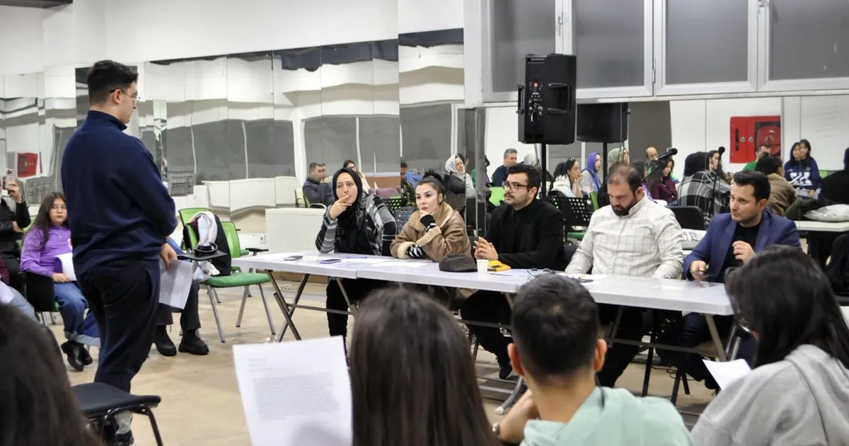 Kayseri Talas Karadut Tiyatrosu yetenek peşinde