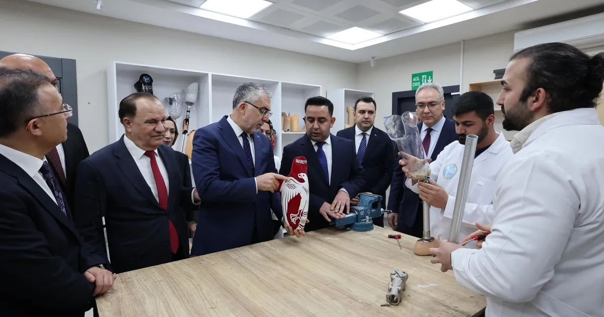 Bakan Işıkhan'dan Gaziantep'te o merkeze ziyaret