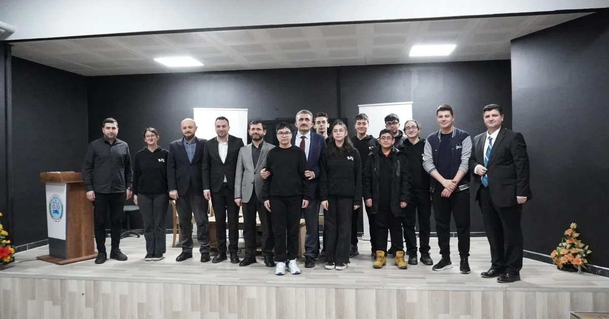 RİBEGEM’den gençlere değerler paneli: “İnsanın Pusulası” - Gündem Haberleri