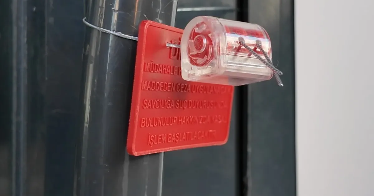 Çayırova Zabıtası'ndan halk sağlığını hiçe sayan işletmeye mühür