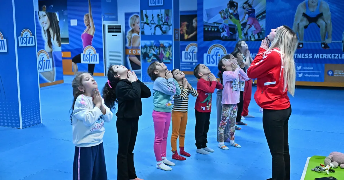 Antalya’da minikler sporla öğreniyor