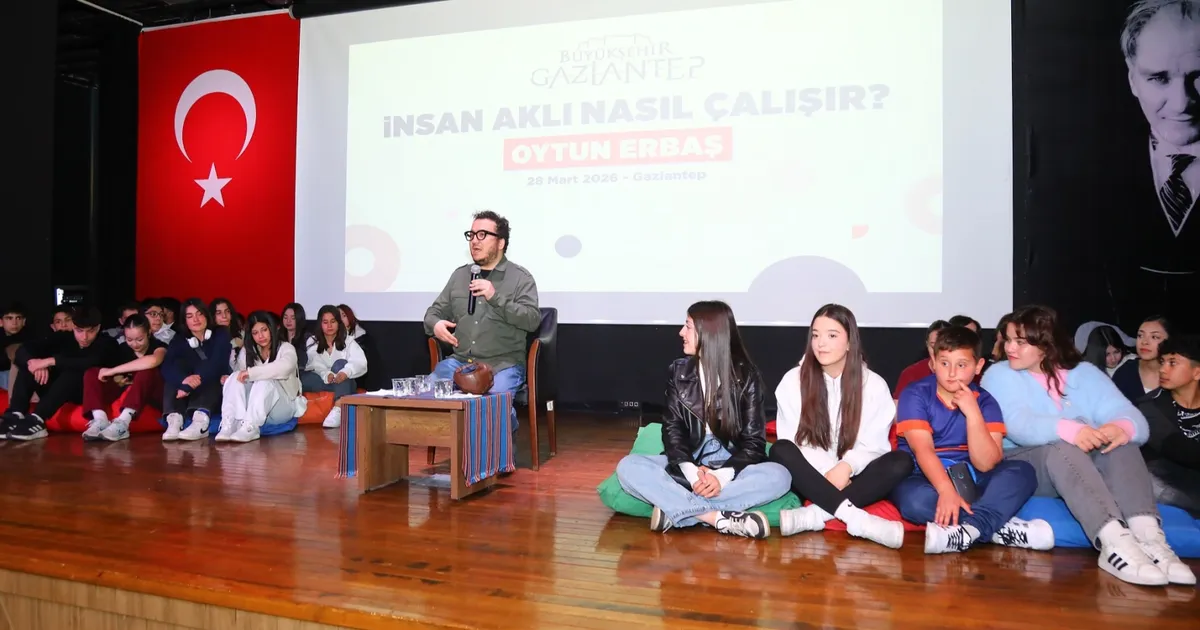 Gaziantep’te “İnsan Aklının Sırları” söyleşisi yoğun ilgi gördü
