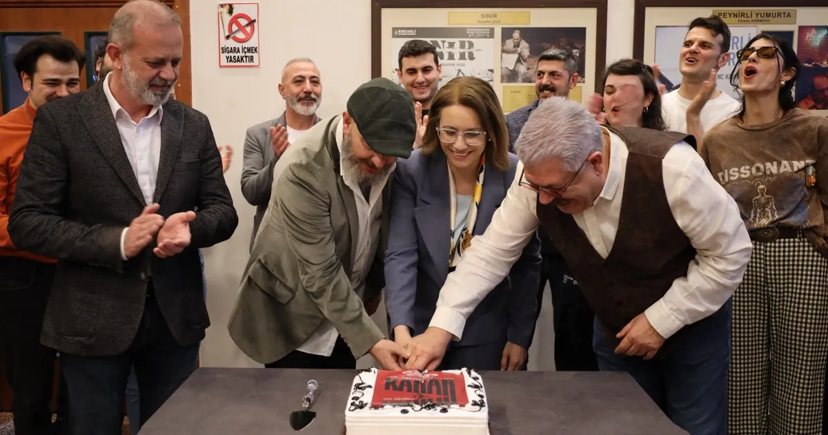 Kocaeli'de tiyatro için anlamlı kutlama