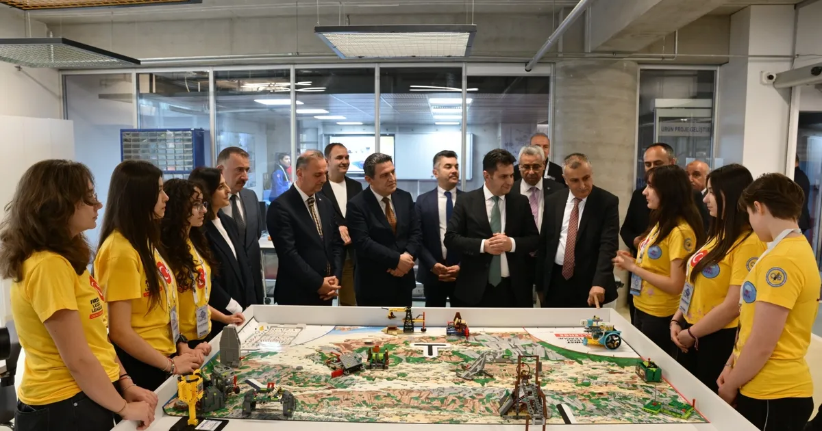 Mesleki eğitimde 'usta eller' Bursa'da geleceğe köprü kuruyor