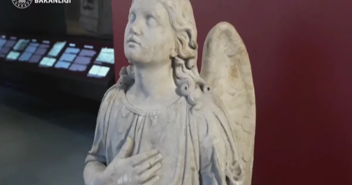 22 yıl sonra gelen iade... “Melek Heykeli” yerine döndü