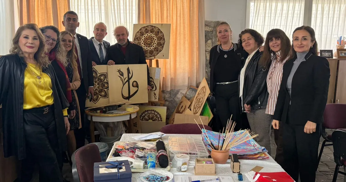 İzmir Narlıdere’de bilge çınarlarla gönül köprüsü