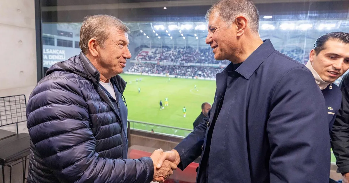 Türk futbolunun efsanesinden Başkan Tugay’a Karşıyaka Stadı teşekkürü - Spor Haberleri