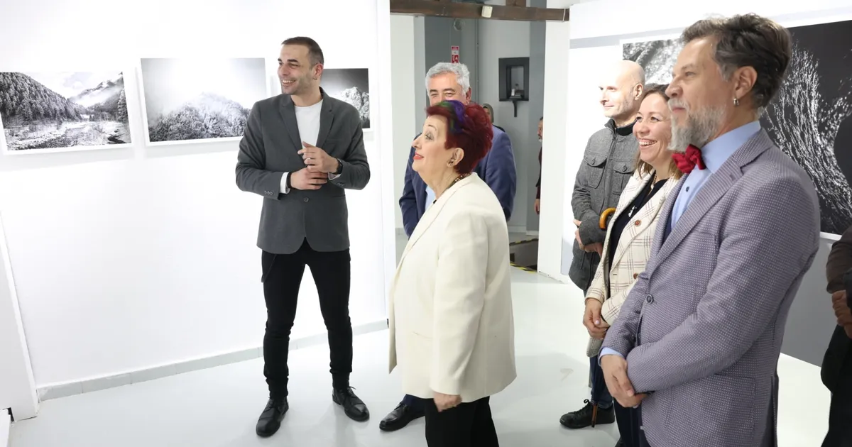 Bursa Nilüfer'de “Yerle Gök Arasında” sergisi kapılarını açtı