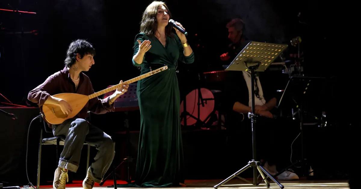 Bursa'da Serenad Bağcan ile 'Caz Pazarı'