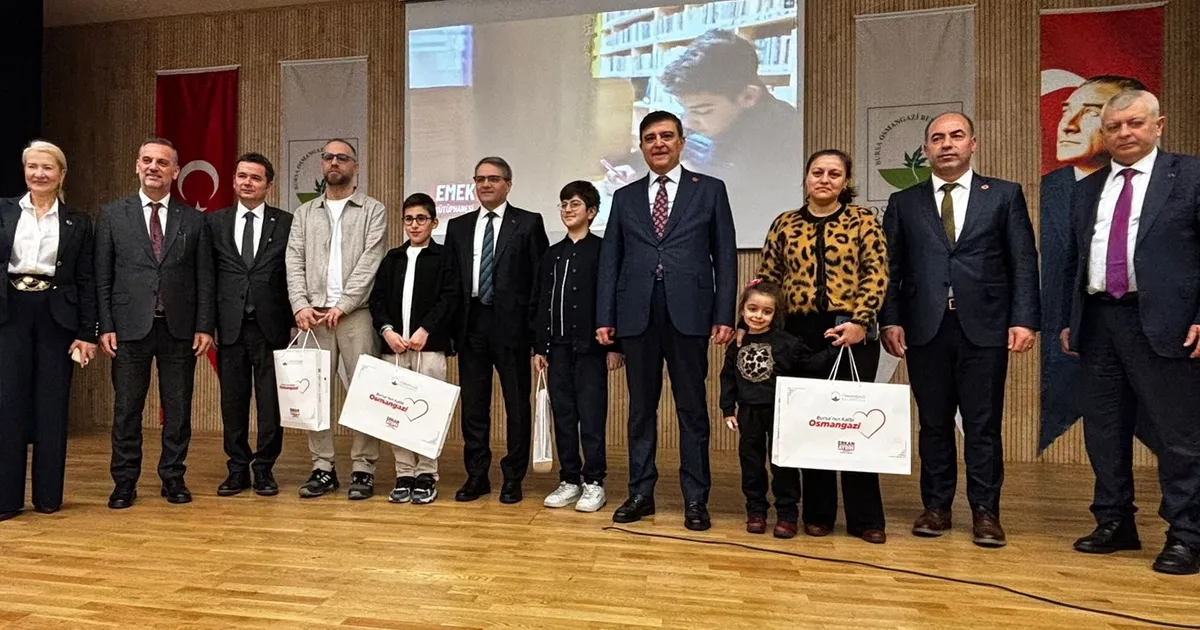 Bursa'da en çok kitap okuyanlar ödüllendirildi