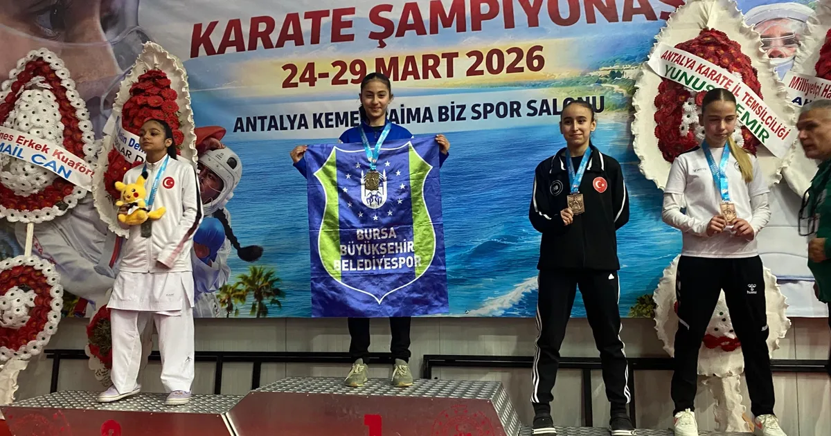 Bursa Büyükşehir Belediyesporlu karateciler Türkiye Şampiyonası’nda parladı
