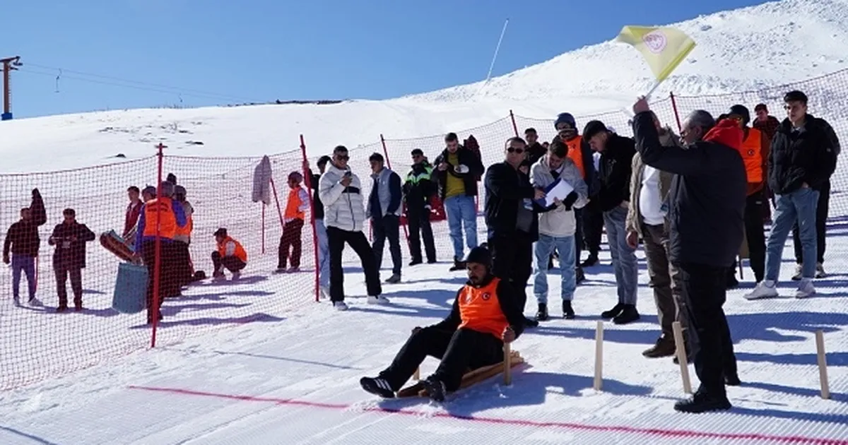 Erciyes'te Geleneksel Kızak Türkiye Şampiyonası heyecanı