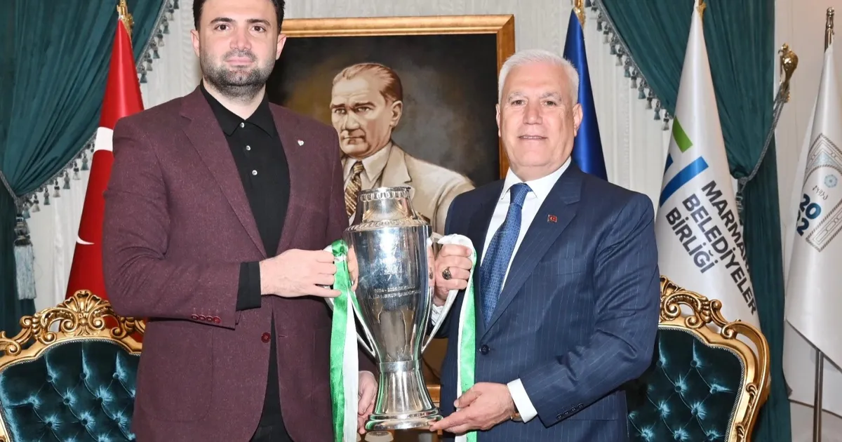 Bursaspor'dan Bozbey'e 'geçmiş olsun' mesajı... Kimse Bursaspor’a düşmanlık yapmasın! - Spor Haberleri
