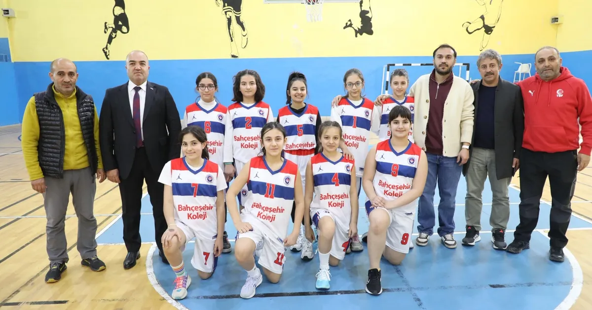 Ağrı'da 'Okul Sporları'nda basketbol heyecanı